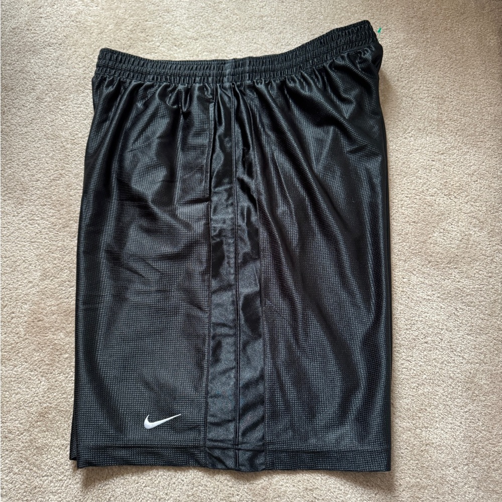 Vintage Nike Basketball Shorts Black (3XL)